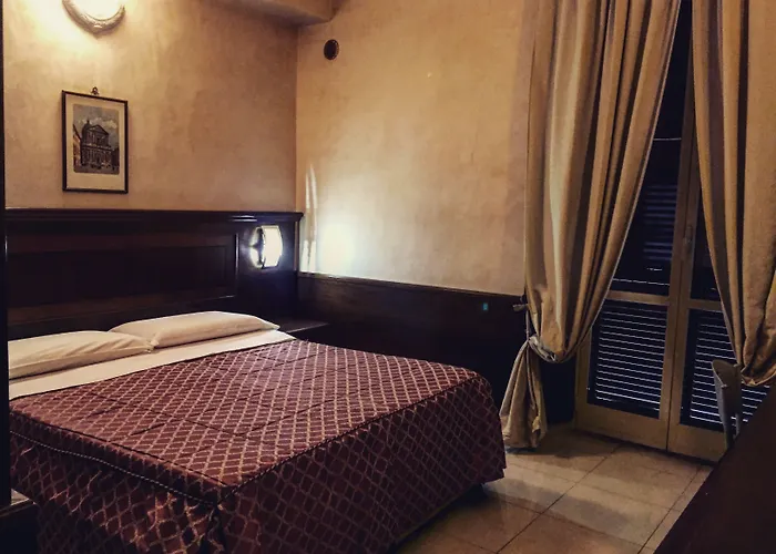 Robinson Hotel 2*