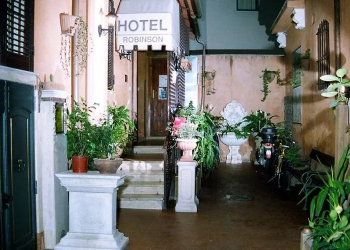 Hotel Robinson 2*