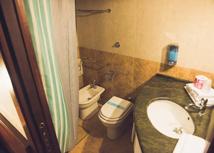Robinson Hotel 2*